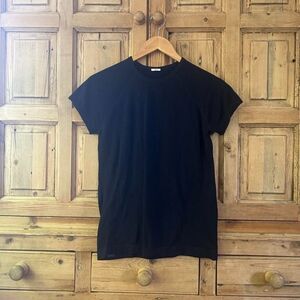 Athleta‎ Small / Medium (?) Basic Black Athletic Tee Shirt